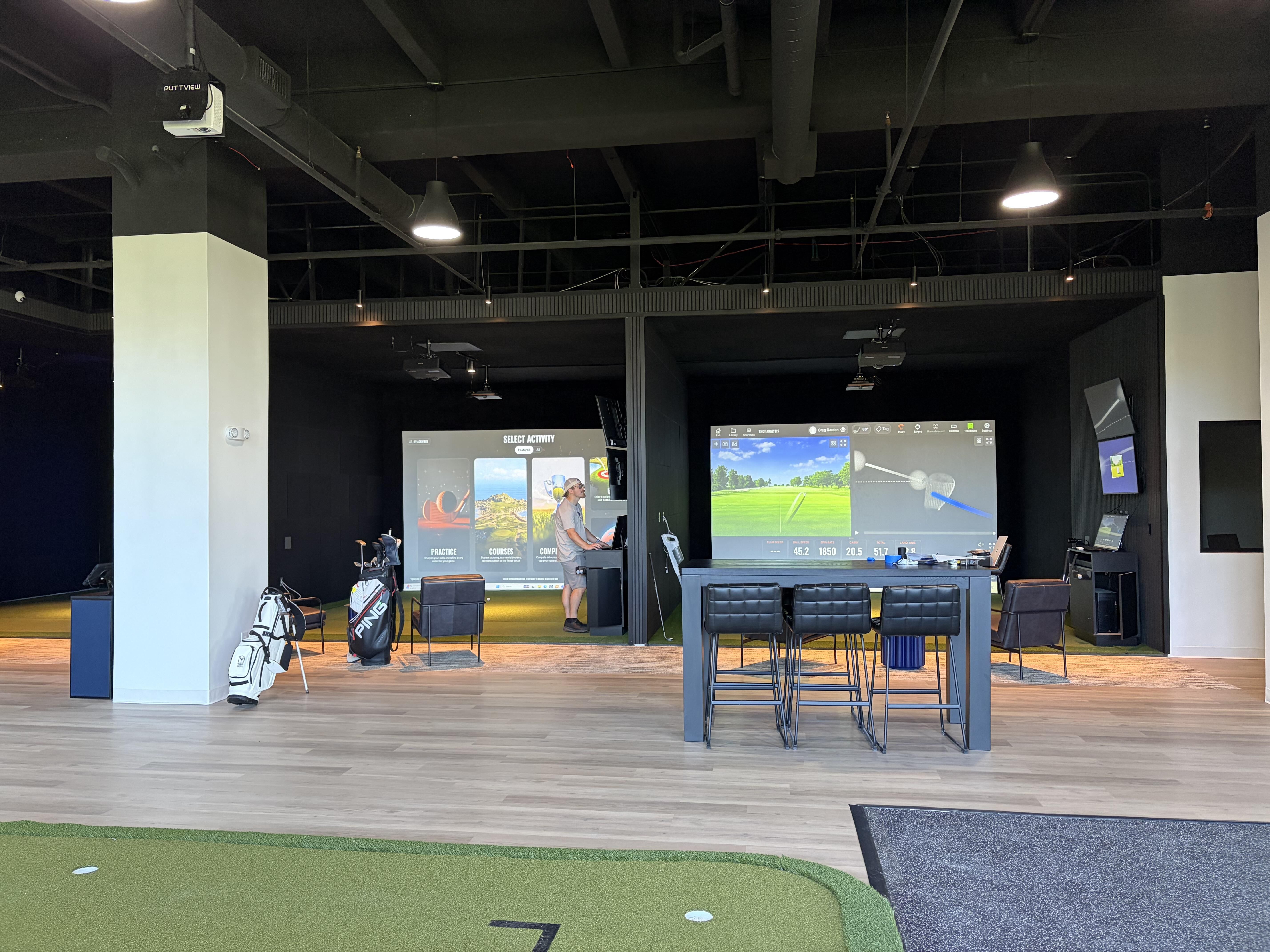 Tee Box Aventura hitting bays.