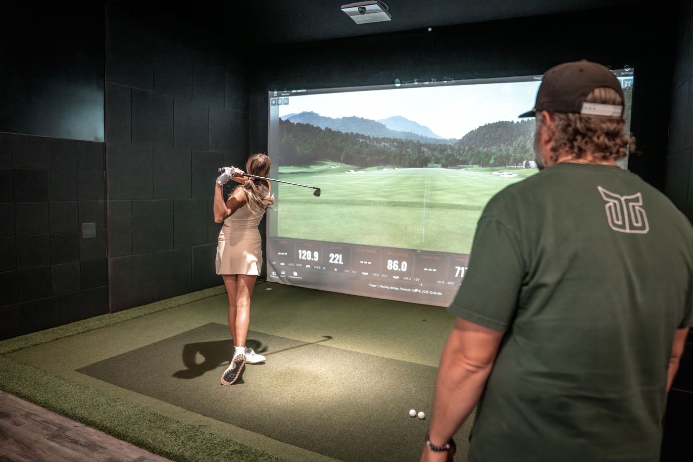 A Tee Box Pro helping a golfer with forj ai in Delray Beach, FL.