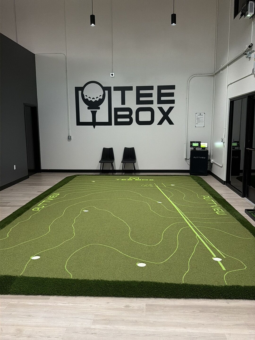 Tee Box Meridian putting green.