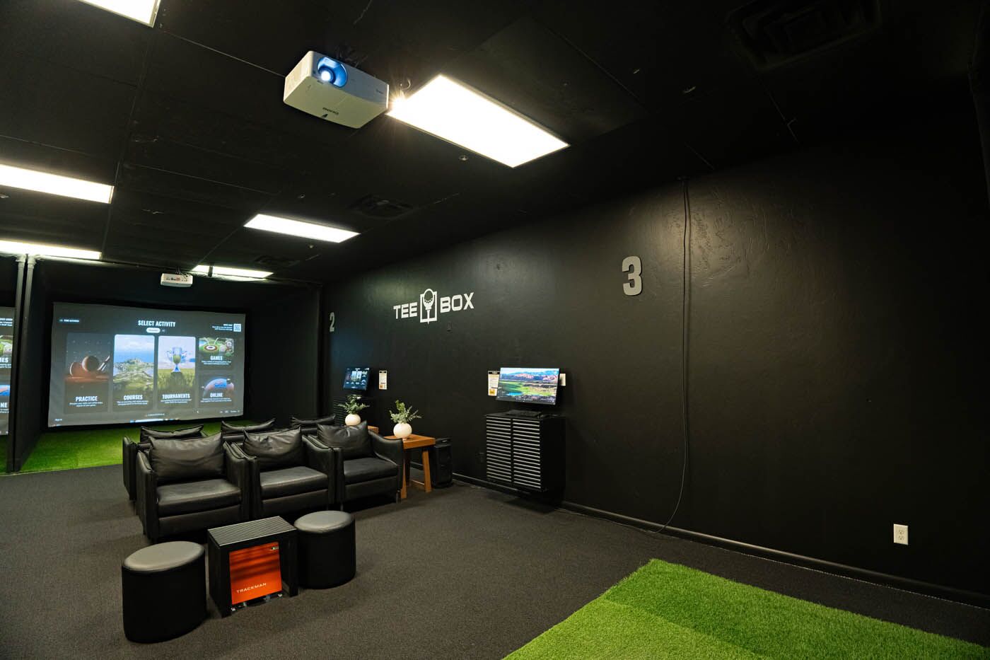 Tee Box St. George inside facility.