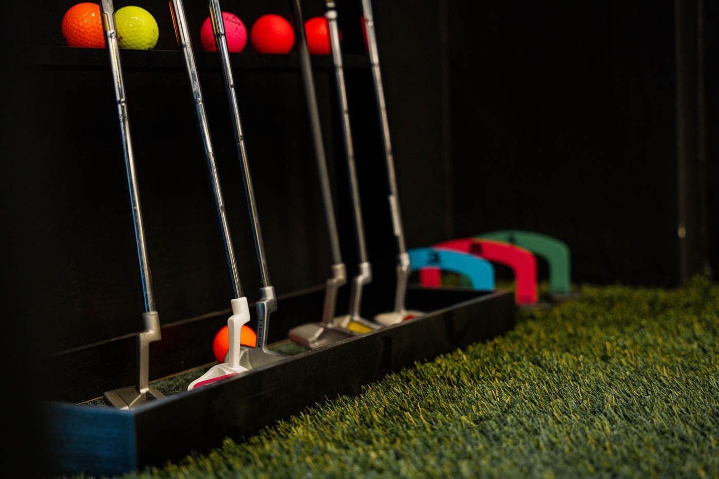 Tee Box St. George weight bar.